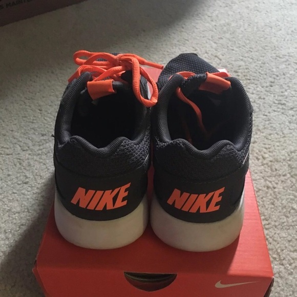 Boys Nike youth size 6 - Picture 3 of 4